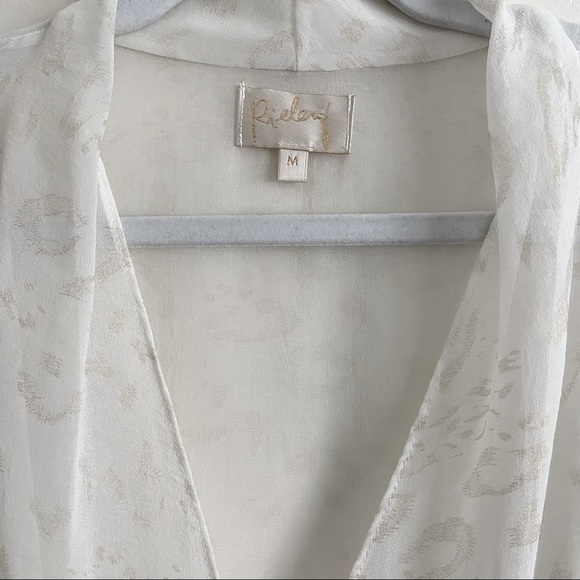 Rieley White Draped  Top/blouse size M - Picture 6 of 7